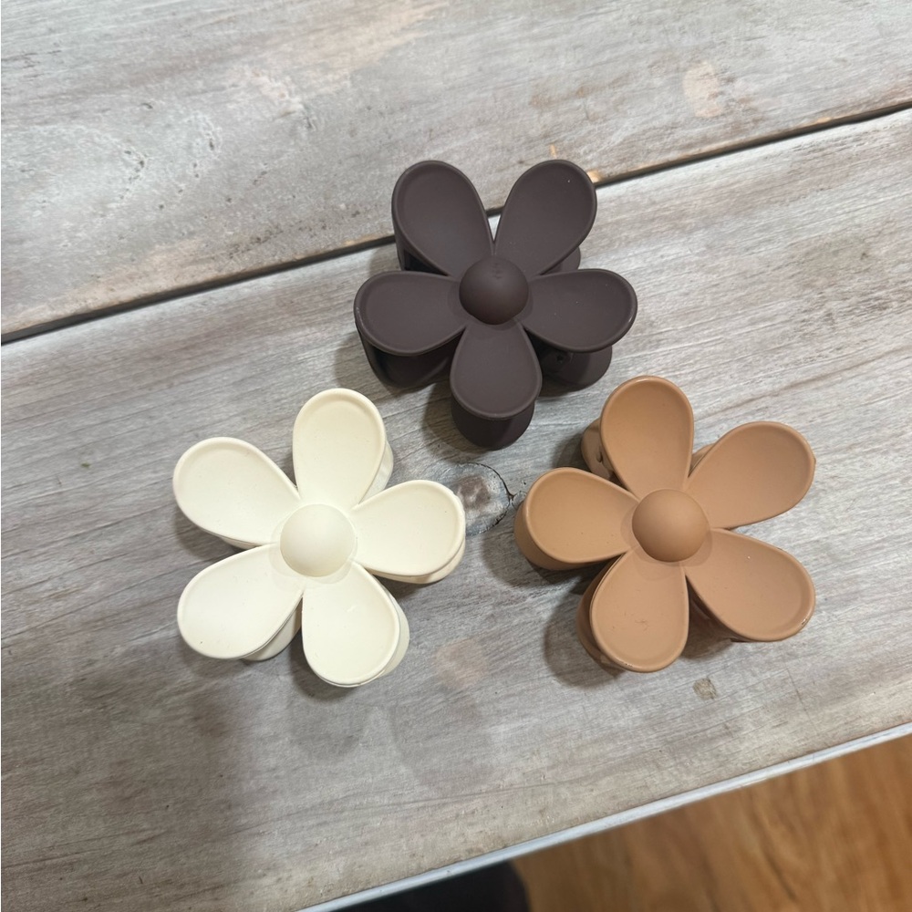 Floral Hair Clips in Brown, Cream, and Tan